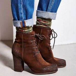 FRYE " PARKER MOC" OIL RUBBED SUEDE BOOTIE